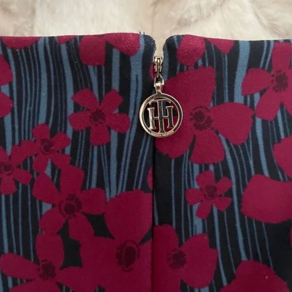 NWOT! Tommy Hilfiger - Navy, Blue, Burgundy Flower Sheath Dress - 16 - Picture 2 of 4